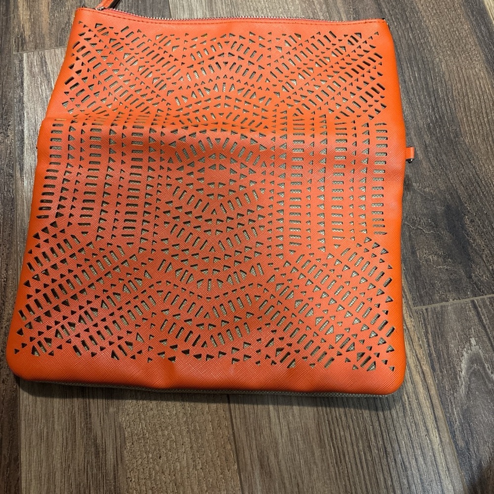 Stella & Dot Orange Laser-Cut Canvas Foldover Clutch - Picture 4 of 5